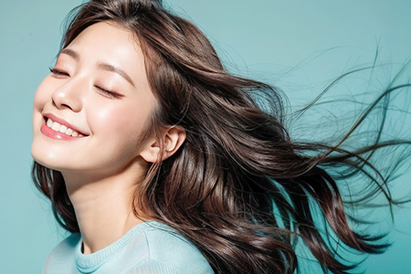 港区赤坂・赤坂見附の歯医者・矯正歯科「赤坂B&S歯科・矯正歯科」｜女性笑顔